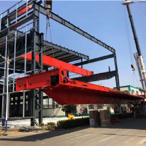 冶金起重机施工现场